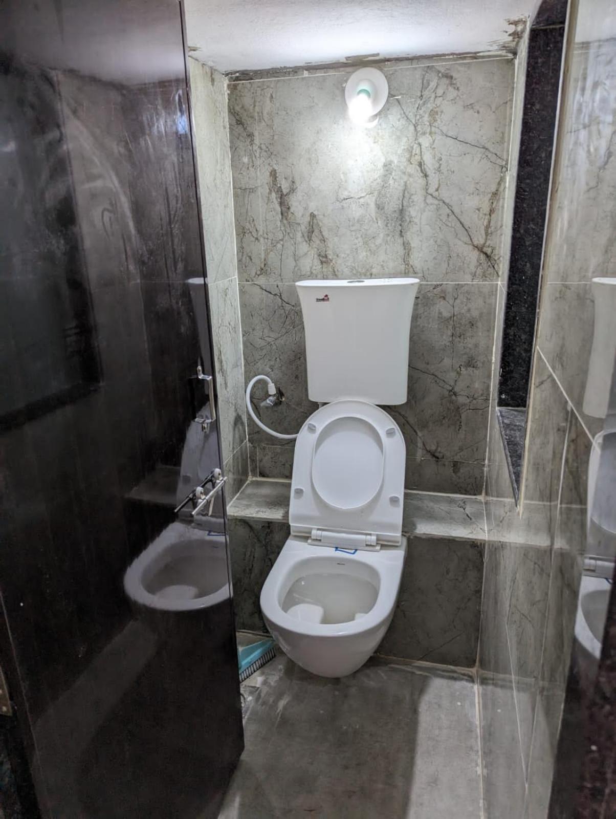 Swanky Sojourns Homestay Kolhapur Exteriör bild