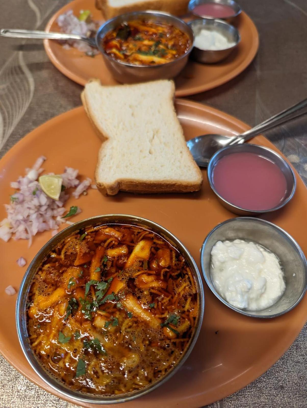 Swanky Sojourns Homestay Kolhapur Exteriör bild